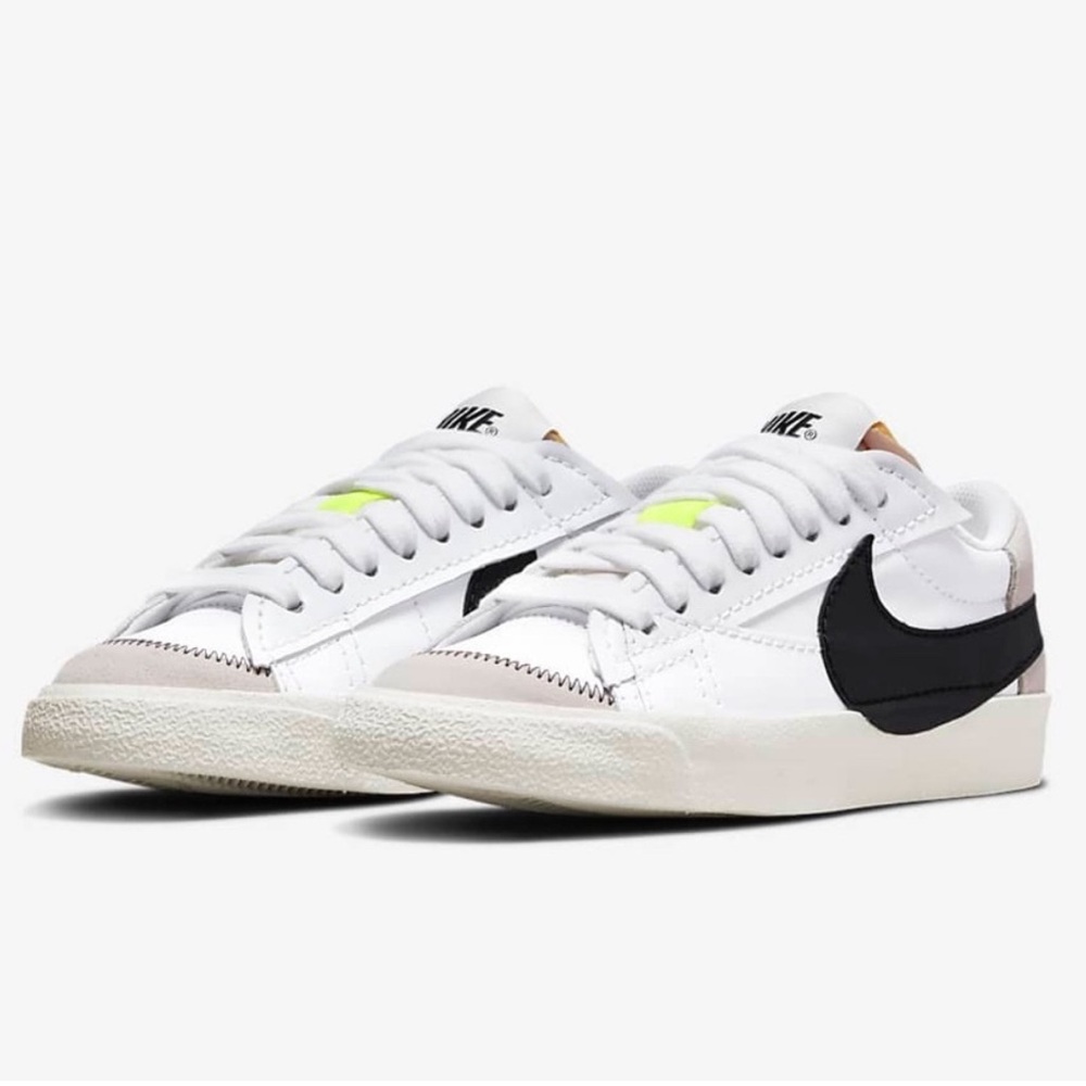 Nike Women’s Blazer Low ‘77